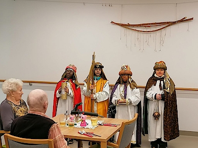 Besuch der Sternsinger am Dreikönigstag