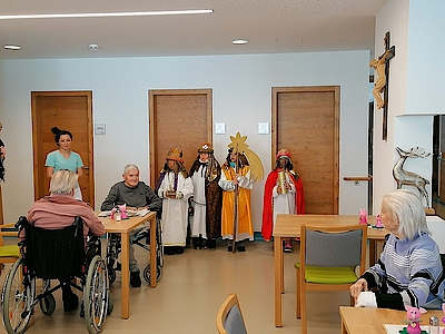 Besuch der Sternsinger am Dreikönigstag