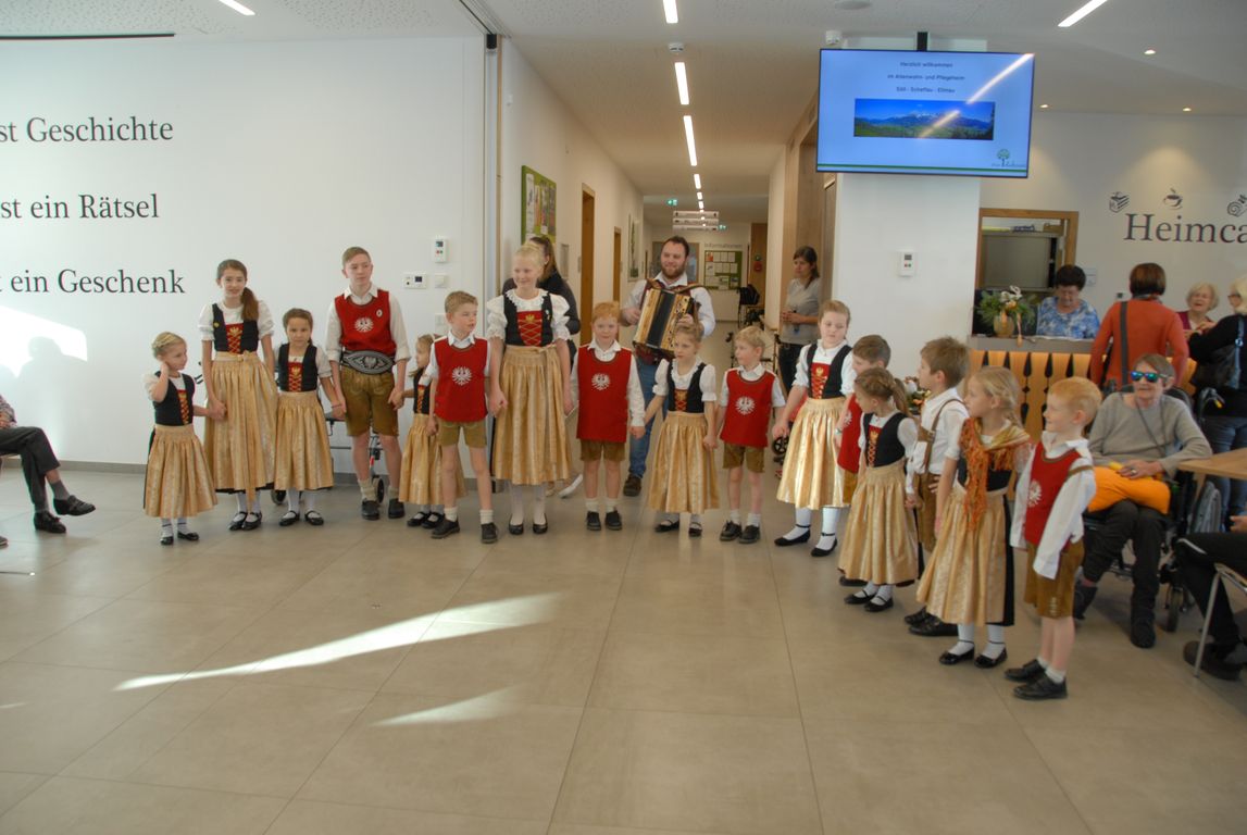 Auftanz der Kinderplattler Auftanz der Kinderplattler